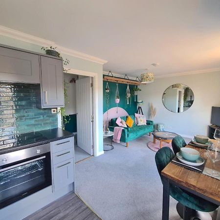 Eden Apartment, オーバン エクステリア 写真