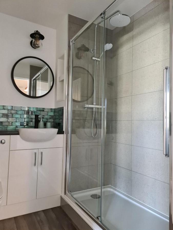 Eden Apartment, オーバン エクステリア 写真